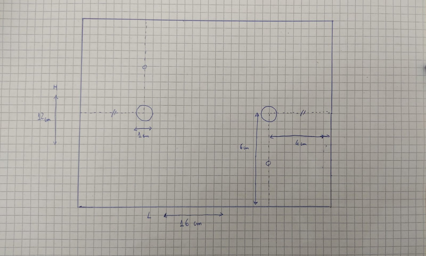 Vetro ceramico 16 cm x 12 cm spessore 4mm  CON 2 FORI COME DA FOTO spedizione inclusa.